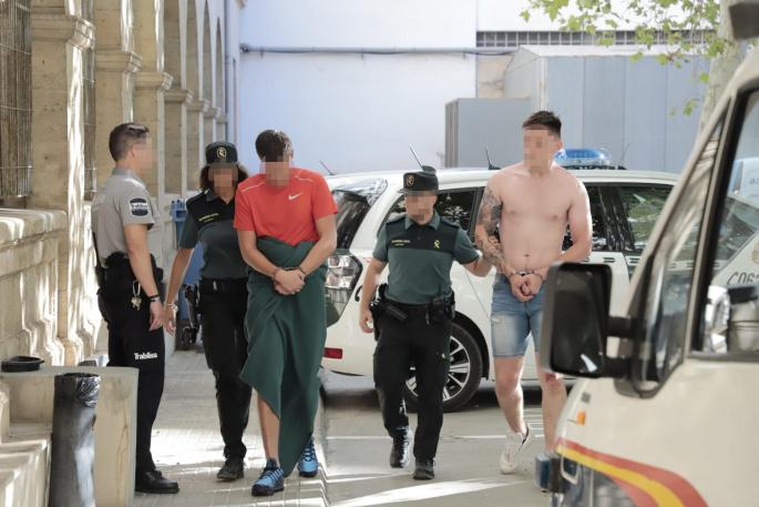 Pasan a disposición judicial los dos turistas detenidos por la brutal paliza a un taxista en Magaluf