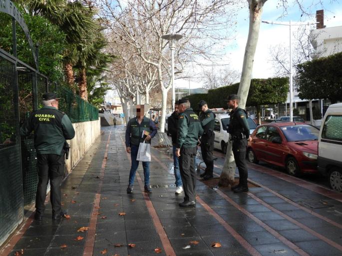 La Guardia Civil reconstruye los hechos de la muerte del niño asfixiado dentro de una secadora en Calvià