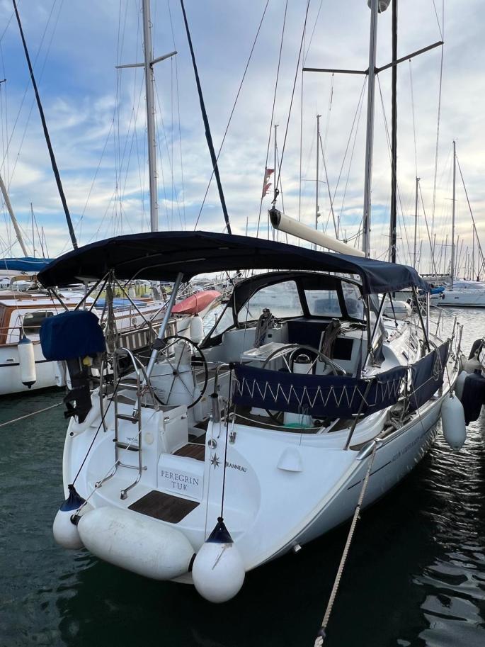 Dos detenidos en alta mar tras robar un velero en Can Pastilla