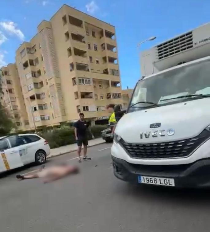 Dos jóvenes dan una paliza a un taxista y le roban más de 300 euros y el móvil en Palma