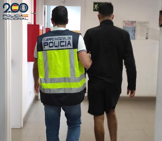 Detenido por enviar al hospital de una brutal paliza a un hombre para robarle el móvil y la cartera