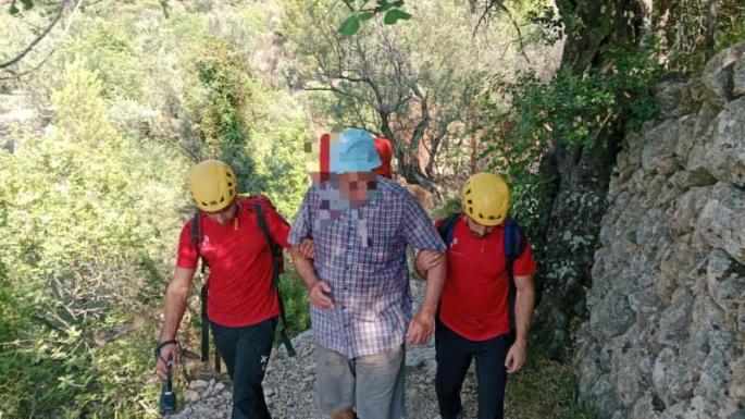 Bomberos de Mallorca rescatan a un hombre caído en el barranco de Biniaraix al sufrir posible golpe de calor