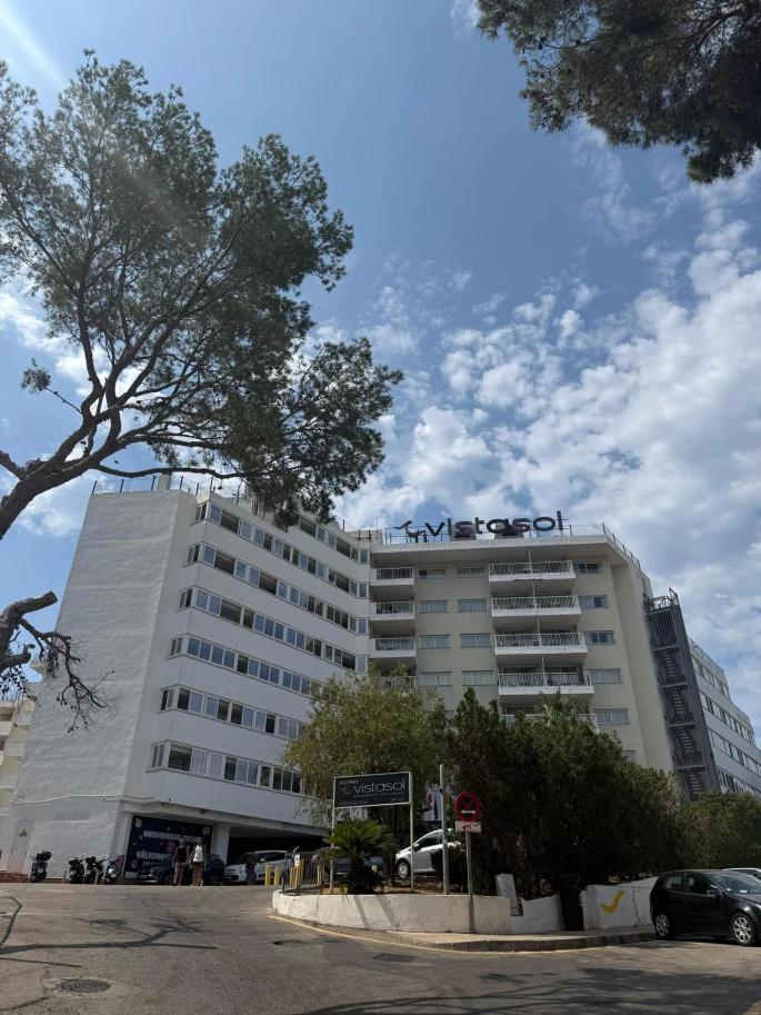 Una clienta del hotel incendiado en Magaluf: «había gente muy asustada»