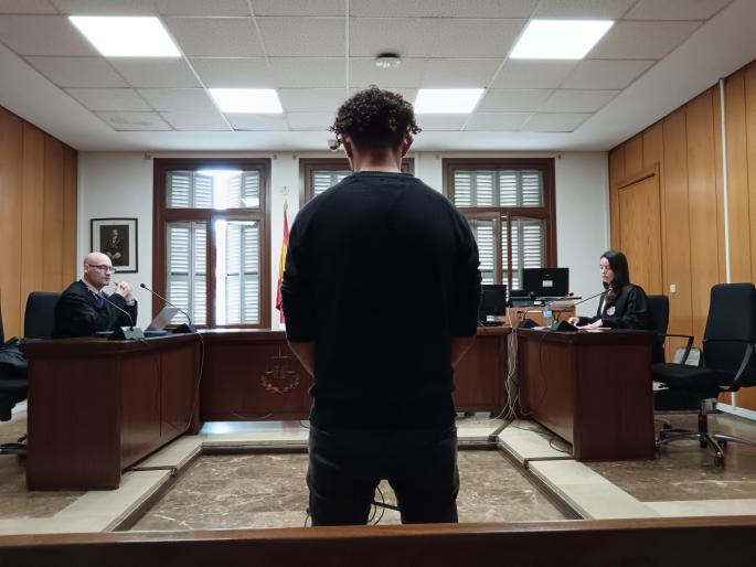 Condenado por una oleada de robos en el interior de coches en un garaje comunitario de Palma
