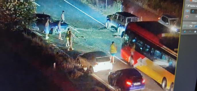 Un conductor colapsa la autovía de Manacor tras chocar y abandonar su coche en la vía