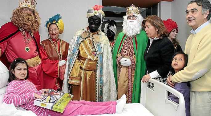 Visita de los Reyes Magos a los hospitales