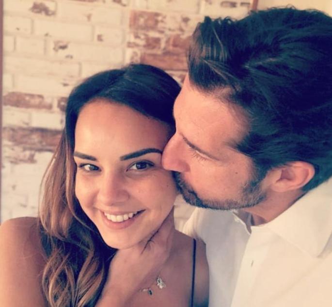 Chenoa y Miguel Sánchez Encinas