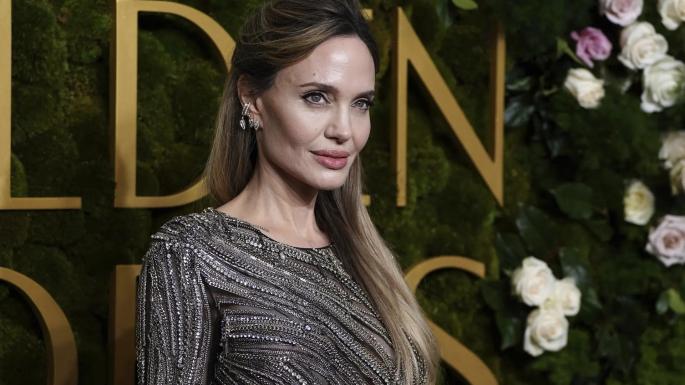 Angelina Jolie: «Mi madre vio a mi padre ganar el Oscar acompañado de otra mujer mientras ella estaba con sus bebés»