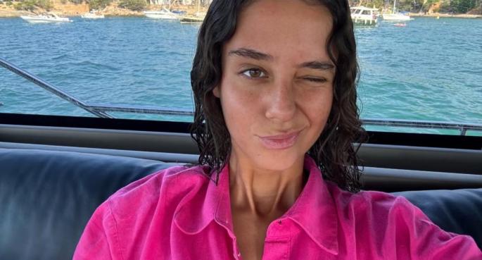 Victoria Federica posa desde un barco en aguas de Mallorca.