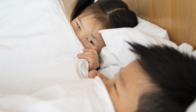 Despierta feliz: La guía japonesa con 4 hábitos nocturnos.