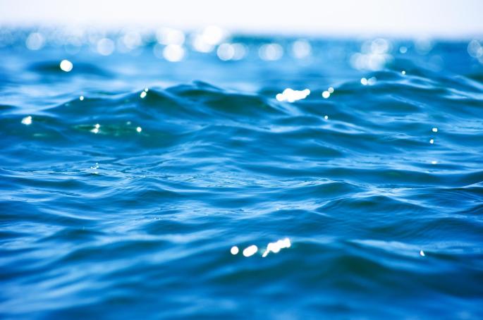 ¿Es cierto que el agua del mar cura las heridas?