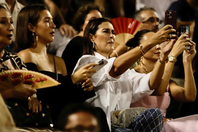 Descubre los looks de Vicky Martín Berrocal y su hija Alba que han lucido en Mallorca